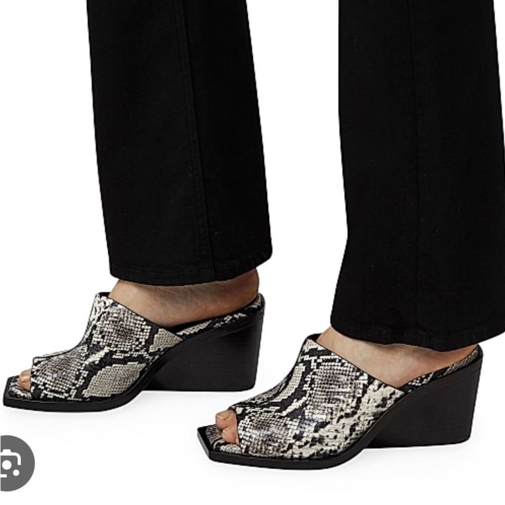 rag & bone Santiago Snakeskin Embossed Wedge
Sandal - Picture 6 of 8